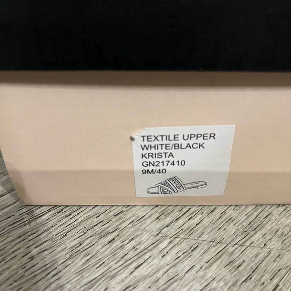 BCBGeneration Women's Black and White Slide Sandals - Picture 4 of 5